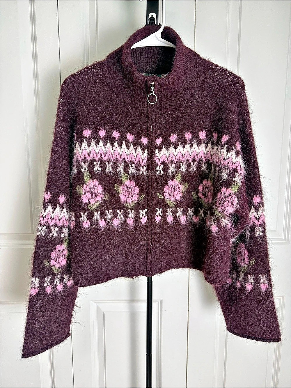 NWT Wild Fable Burgundy Floral Fair Isle Fuzzy Full Zip Mock Neck Crop Sweater S